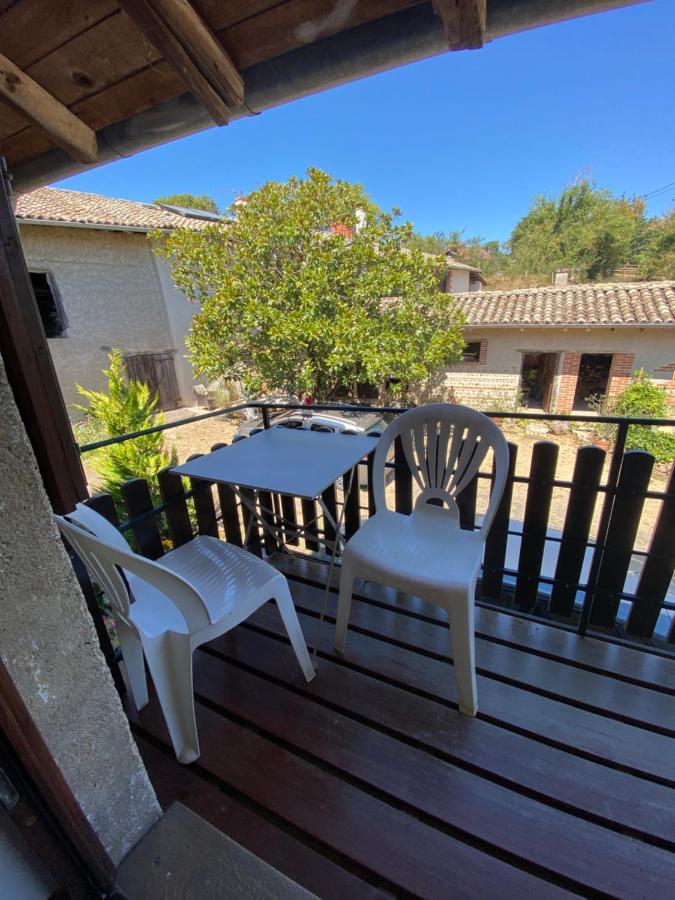 Philoufleur - Gite Restaure En Campagne Chaneins Экстерьер фото